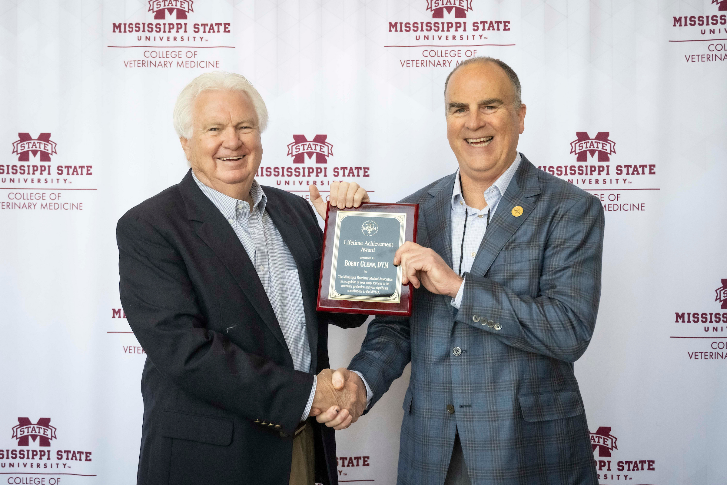 Dr. Bobby Glenn accepts MVMA Lifetime Achievement Award