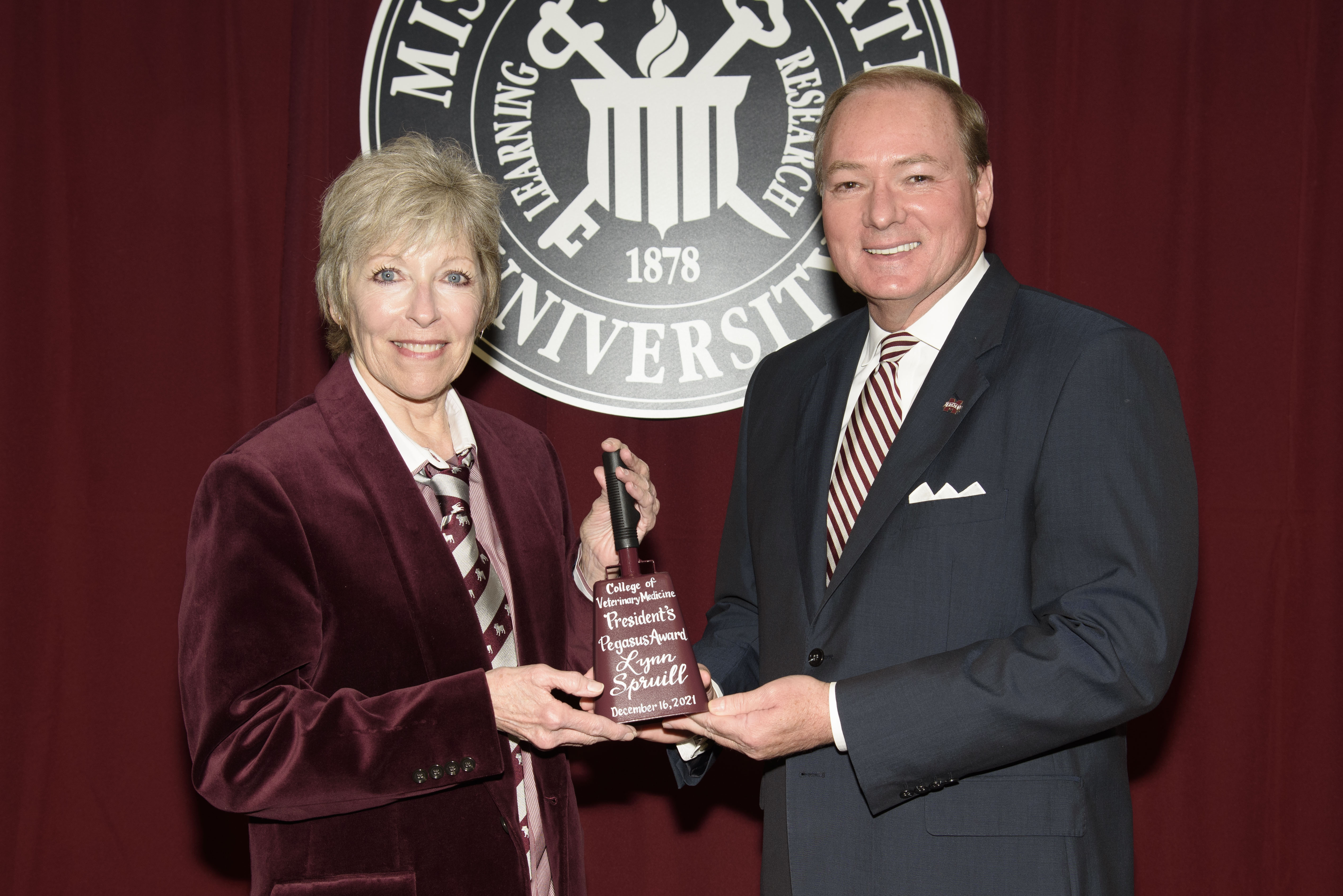 Lynn Spruill and President Mark Keenum 