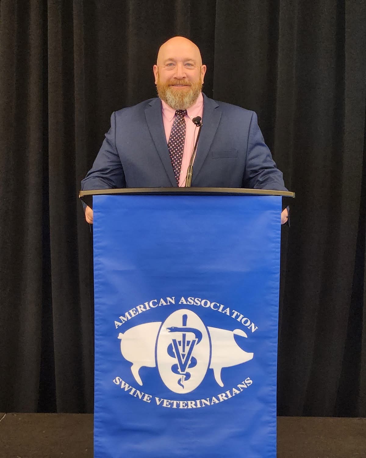 AASV President Dr. Locke Karriker (Mississippi State ‘99) is the Director of the Swine Medicine Education Center and a Morrill Professor, holding the Dr. Douglas and Ann Gustafson Professorship for Teaching Excellence in Veterinary Medicine in the Iowa State University (ISU) Veterinary Diagnostic and Production Animal Medicine Department.